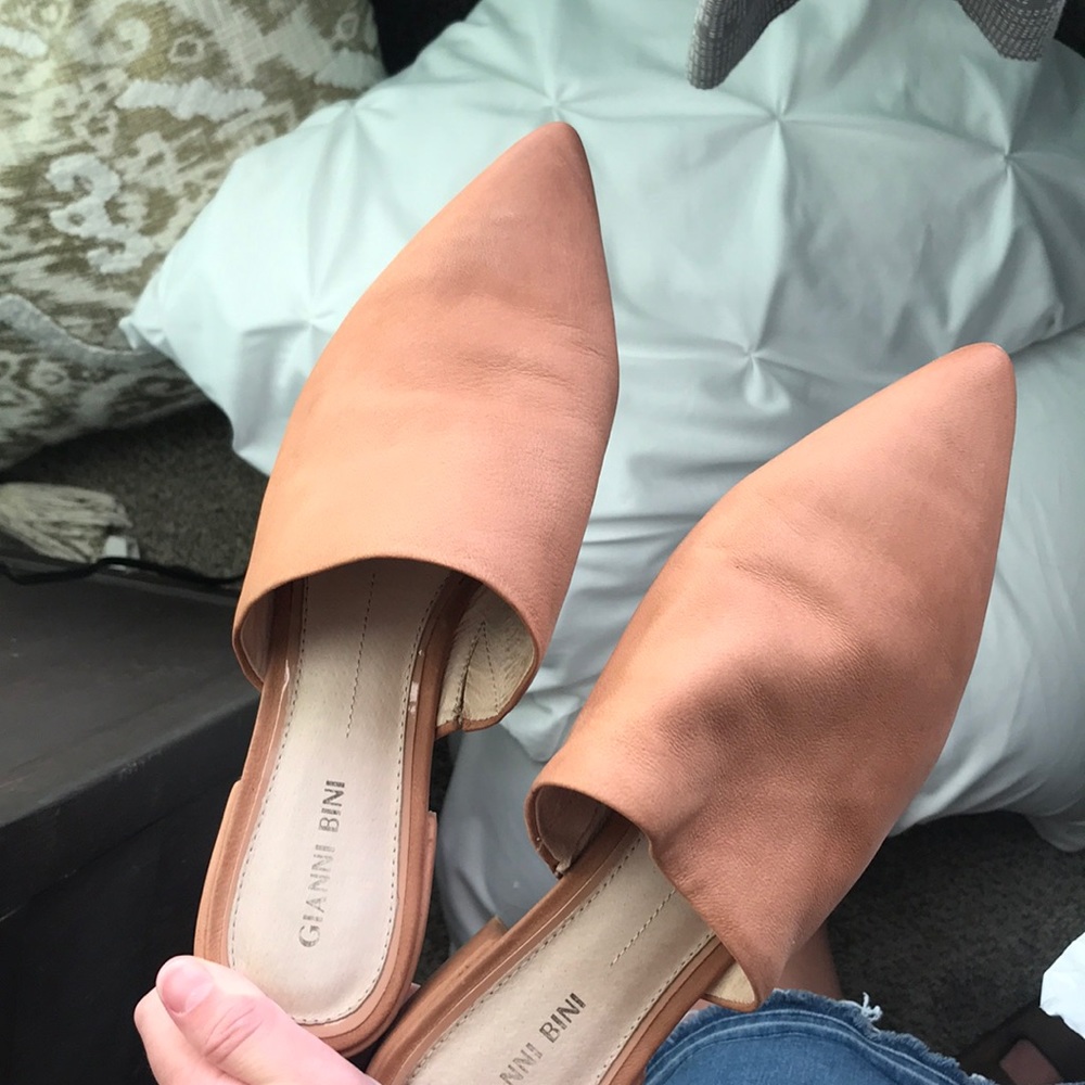 Repost - Gianni Bini block heels mules